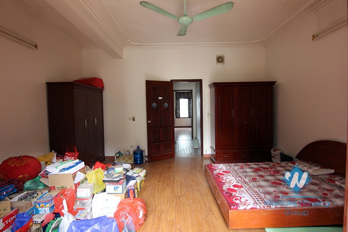 Lake view and Nice house  for rent in Tay Ho area